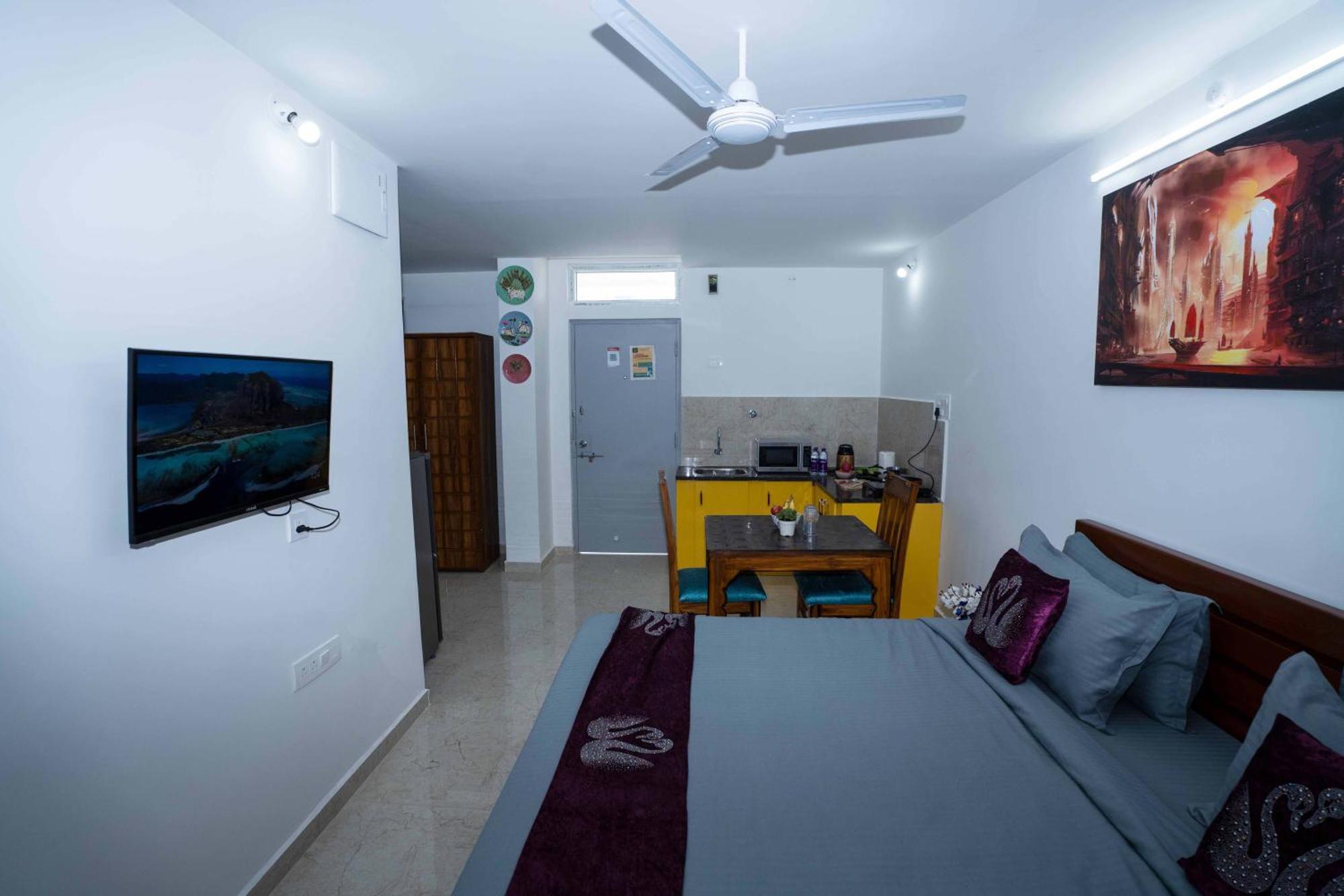 Yellow Bells Studios And Suites Gachibowli Exterior photo
