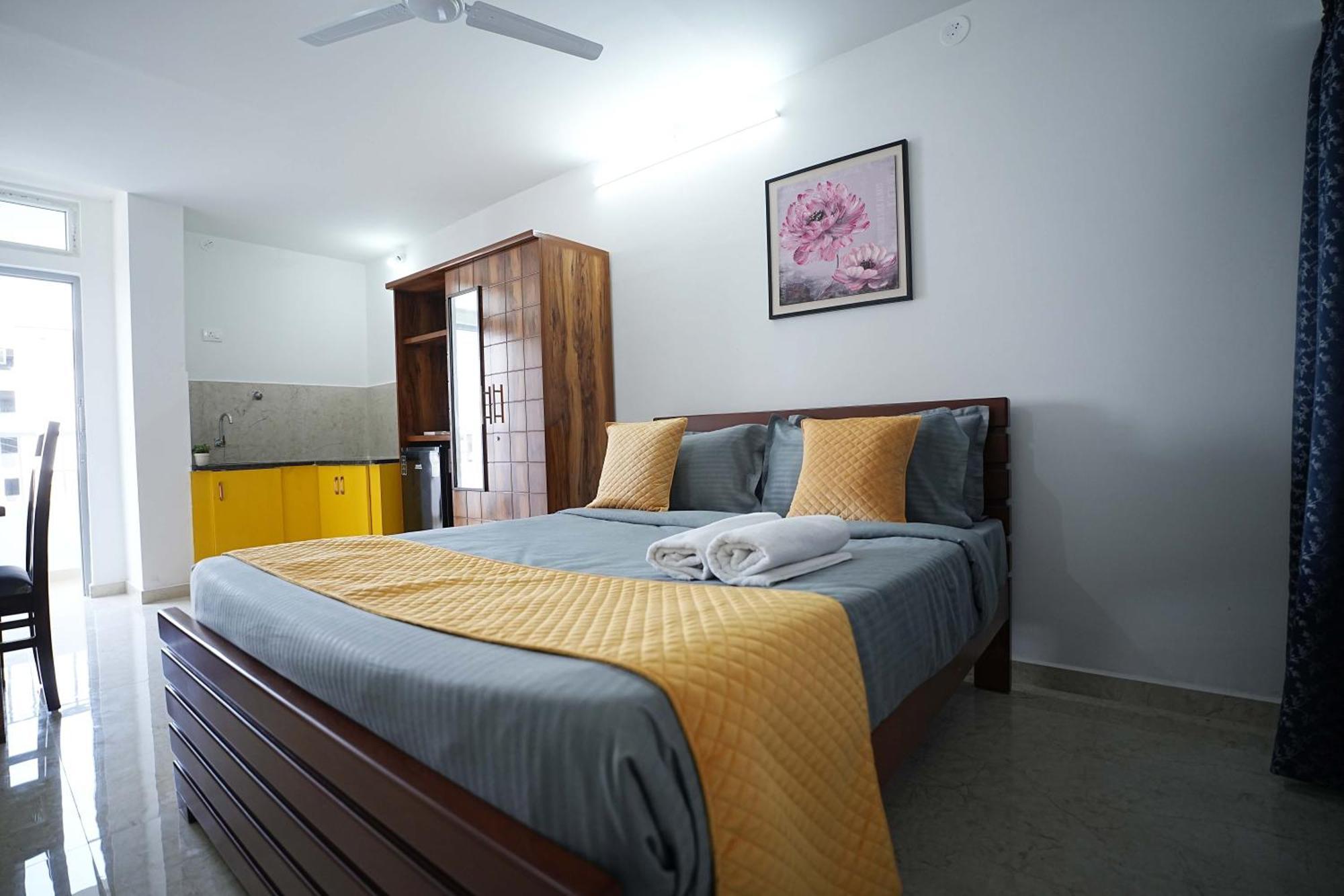 Yellow Bells Studios And Suites Gachibowli Exterior photo