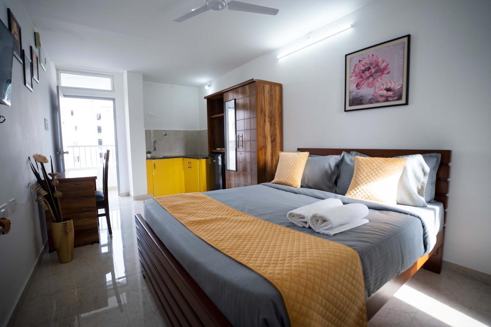 Yellow Bells Studios And Suites Gachibowli Exterior photo